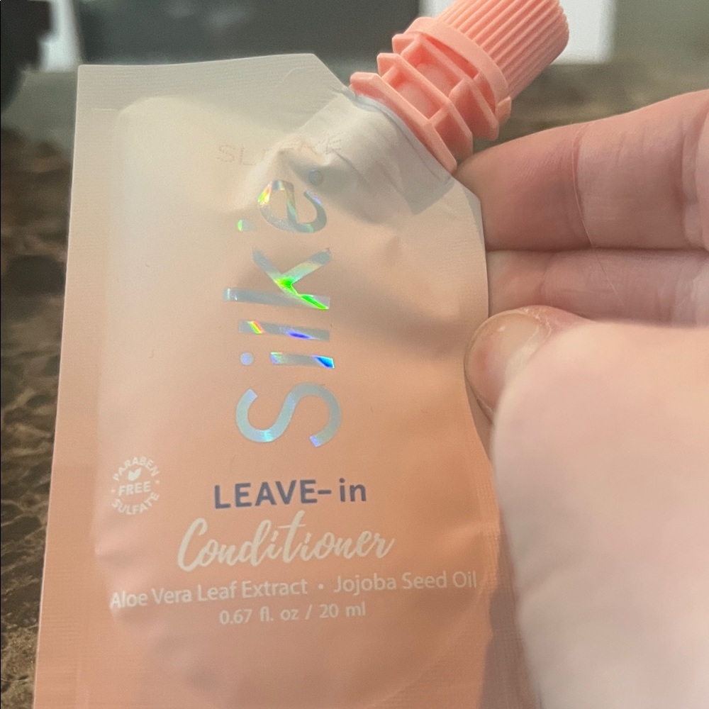 Leave-in Conditioner Sachet – Pink